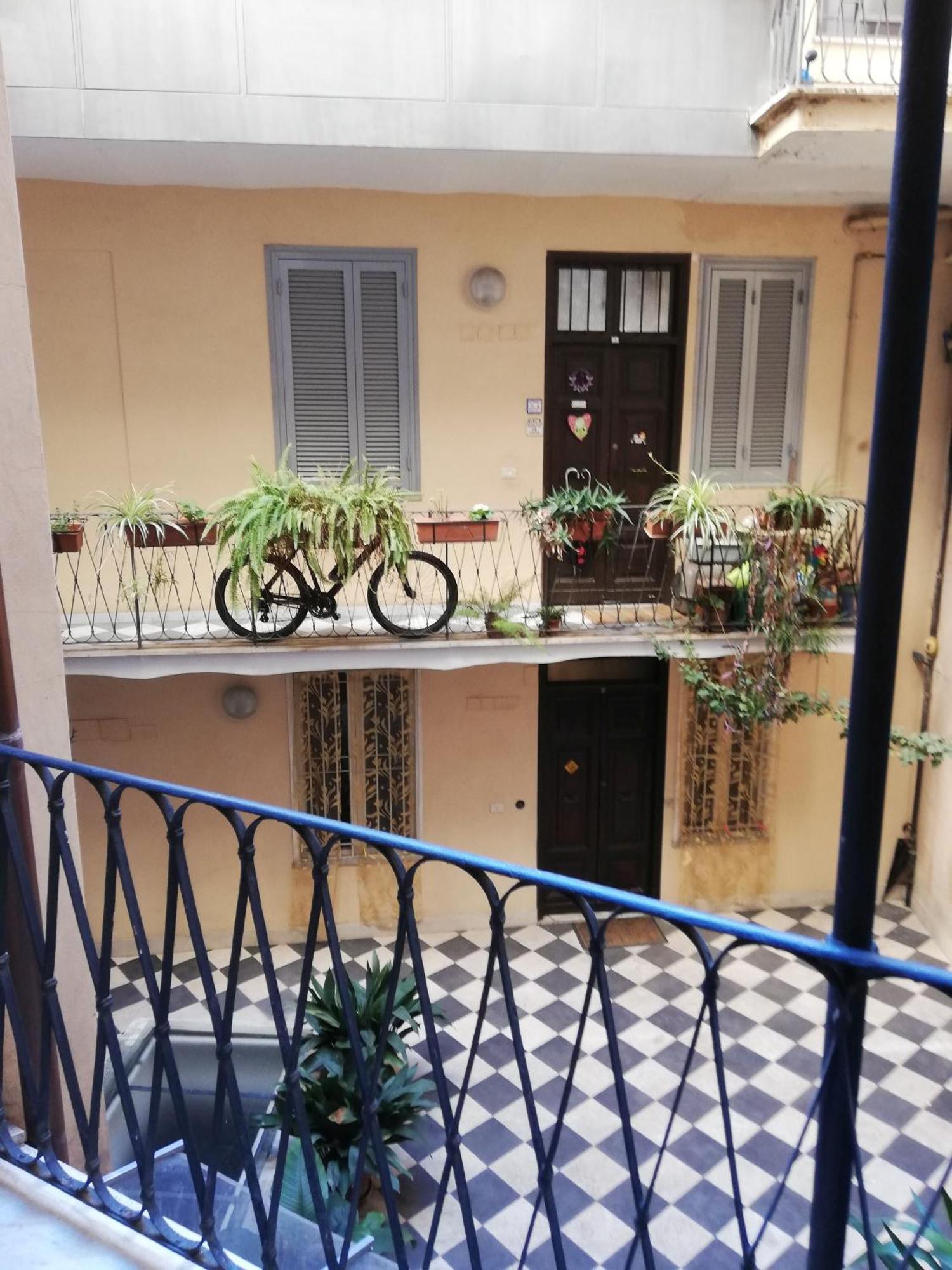 La Casa Sul Cortile Vila Roma Exterior foto