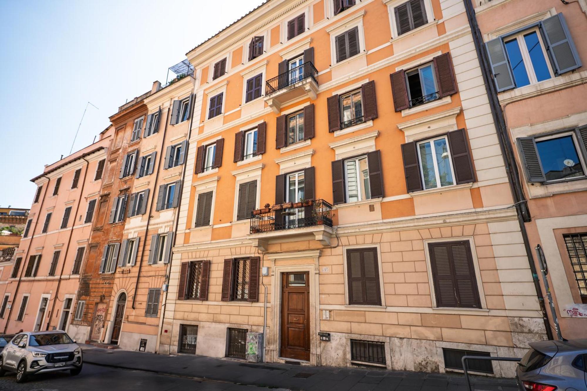 La Casa Sul Cortile Vila Roma Exterior foto